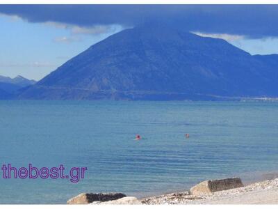 Τα όμορφα μπάνια στην Πλαζ της Πάτρας, μ...