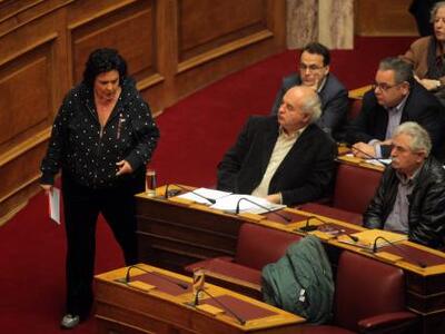 Ολος ο διάλογος και η απειλητική δήλωση ...