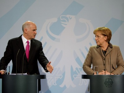 Τα είπαν στο τηλέφωνο Παπανδρέου-Μέρκελ