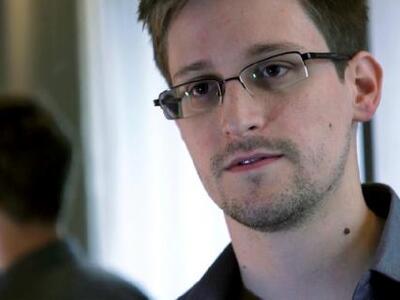 Ο Έντουαρντ Σνόουντεν εξελέγη Πρύτανης τ...