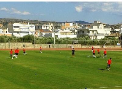 Ποδόσφαιρο: Δείτε στιγμιότυπα από το φιλ...