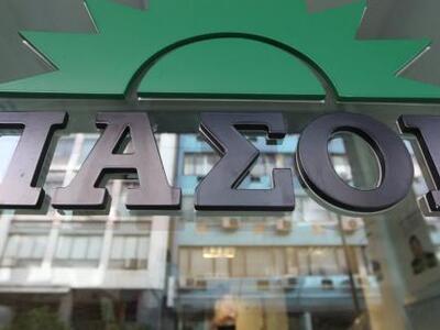 ΠΑΣΟΚ: Βαθαίνει το χάσμα, μετά το «μπουρ...