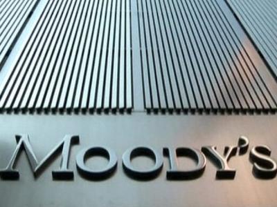 Η Moody’s αναβάθμισε το αξιόχρεο των ελλ...