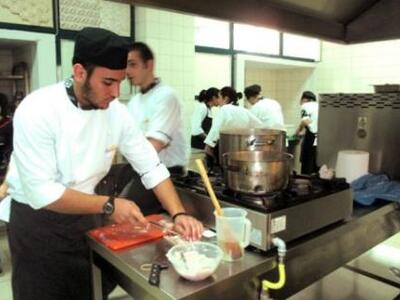 Πέντε νέες ειδικότητες σπουδών θα λειτου...