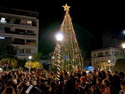 Αγρίνιο: Άναψε απόψε το χριστουγεννιάτικο δέντρο! 
