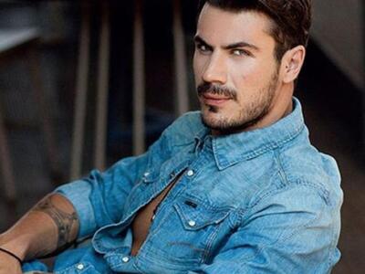 Δείτε τον Άκη Πετρετζίκη πριν 8 χρόνια 