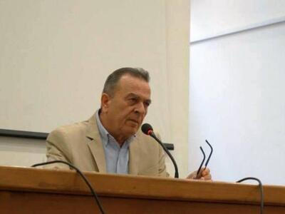 Ανυπότακτη Πολιτεία: Για τα συμβούλια τω...