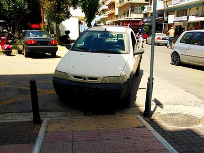 Πάτρα: Κατειλημμένη η ράμπα στην Γούναρη...