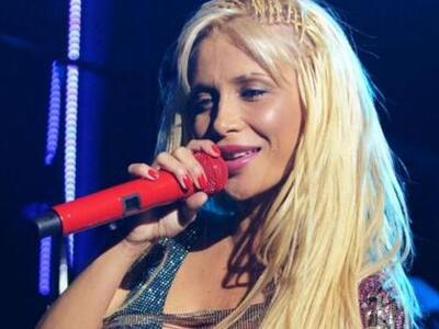 Η απίστευτη τούμπα της Πάολα πάνω στην σ...