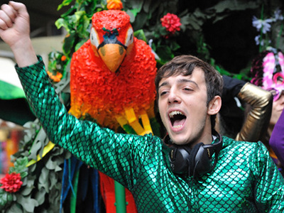 Καρναβαλικό ξεκίνηµα για τη νέα ταινία τ...