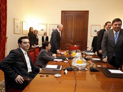 Συναντήσεις Παπανδρέου αύριο με πολιτικο...