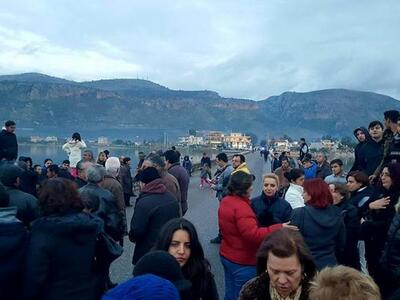 Αιτωλικό: Απέκλεισαν τα γεφύρια και ζητο...