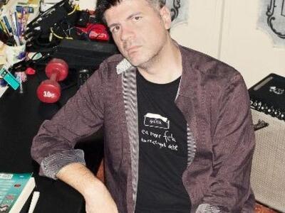 Ο Φοίβος Δεληβοριάς έρχεται στην Πάτρα 