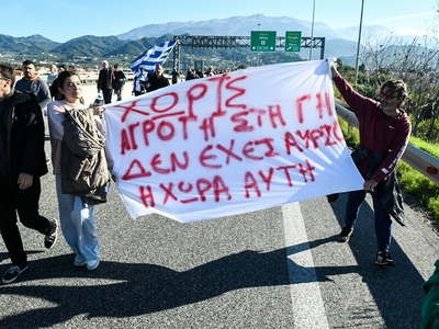 Κλιμακώνονται οι αγροτικές κινητοποιήσει...