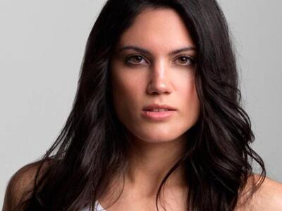 Η Μαίρη Συναντσάκη topless στην Σαμοθράκ...