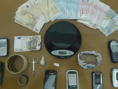 Κεφαλονιά: Ο ένας ρήμαζε επιχειρήσεις κα...