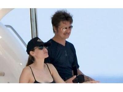 Angelina Jolie και Brad Pitt στον μήνα τ...