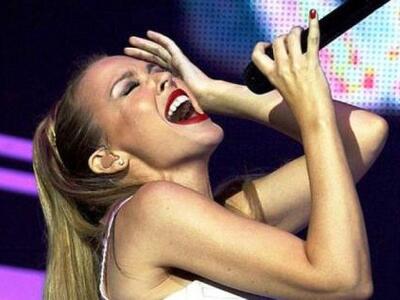 Εγκαταλείπει το τραγούδι η Κάιλι Μινόγκ;