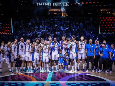 Η Ελλάδα ξανά στο βάθρο μετά από 16 χρόνια!