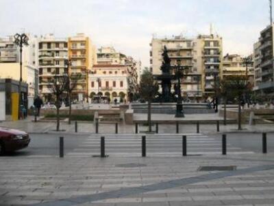 Πάτρα:Μεταμεσονύχτια...περιπέτεια για νε...