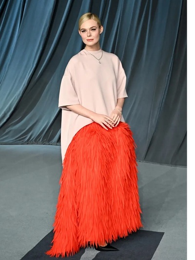 Ελ Φανινγκ με Balenciaga