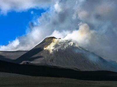 Έκρηξη στο ηφαίστειο της Αίτνα – Τραυματ...
