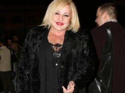 ΔΕΙΤΕ την Μπέσσυ Αργυράκη σε μια σπάνια ...