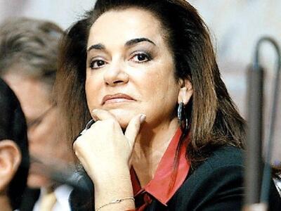 Η Ντόρα προβλέπει συμμαχική κυβέρνηση σε...