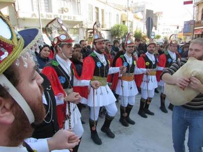 Το πανάρχαιο ποντιακό έθιμο των "Μω...