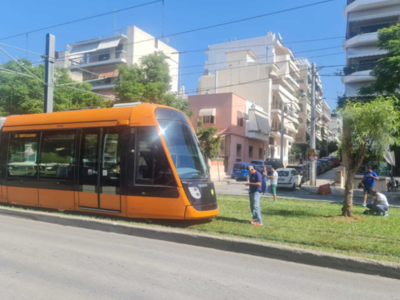 Νέα Σμύρνη: Τραμ παρέσυρε 15χρονο με πατίνι