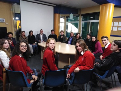 Η Παιδαγωγική Ομάδα του 13ου Γυμνασίου Π...