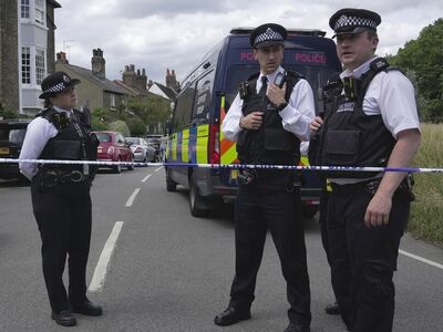 Λονδίνο: Σύλληψη 16χρονου για τη δολοφον...