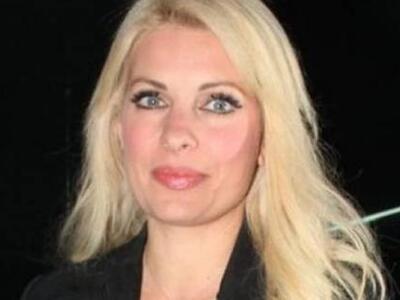 Ελένη Μενεγάκη: Έβγαλε στον αέρα τον σύν...