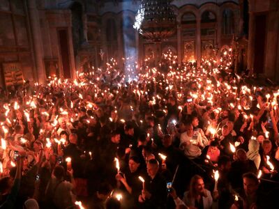 LIVE - Ιεροσόλυμα: Η τελετή αφής του Αγίου Φωτός  