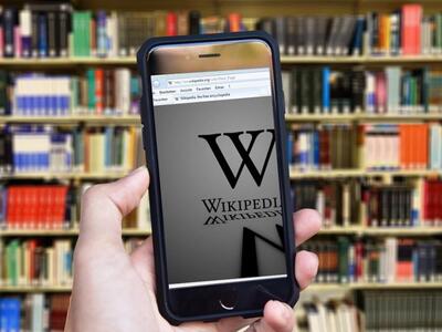 Η ελληνική Wikipedia εμπλουτίζεται – Μπο...