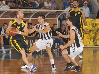 Μίνι άδεια για τους "μελανόλευκους&...