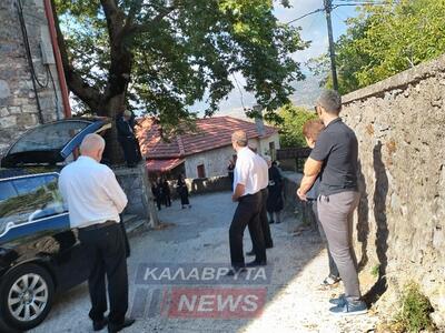 ΔΕΙΤΕ ΦΩΤΟ: Ράγισαν και οι πέτρες στην κηδεία της 36χρονης! Αφησε πισω ένα κοριτσάκι 4 ετών ΔΕΙΤΕ ΦΩΤΟ: Ράγισαν και οι πέτρες στην κηδεία της 36χρονης! Αφησε πισω ένα κοριτσάκι 4 ετών