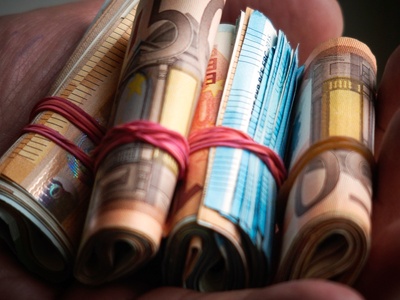 Αναδρομικά συνταξιούχων: Τα ποσά που φέρ...