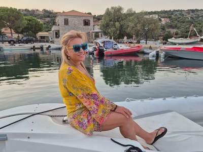 Δέσποινα Μοιραράκη: Κάνει διακοπές στη Λευκάδα 