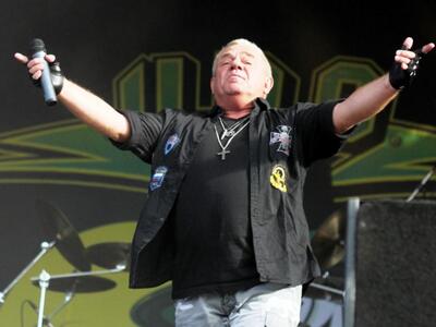 «Απόβαση» Αχαιών φίλων της «σκληρής μουσ...