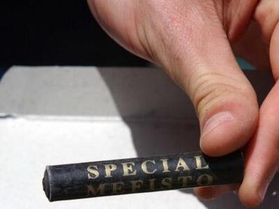 Πάτρα: Μπέρδεψε την κροτίδα - δυναμίτη μ...