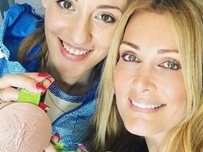 Στην ίδια αεροπορική πτήση η Χρυσή Ολυμπ...