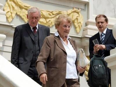 Aυτή είναι η μητέρα της Μέρκελ που καμαρ...