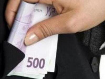 Υπάλληλος της Περιφέρειας Αττικής απαίτη...