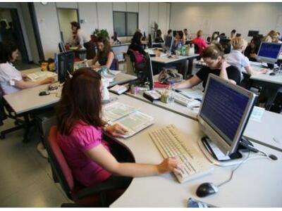 Δημόσιο: ποιοι απολύονται λόγω εμπλοκής ...