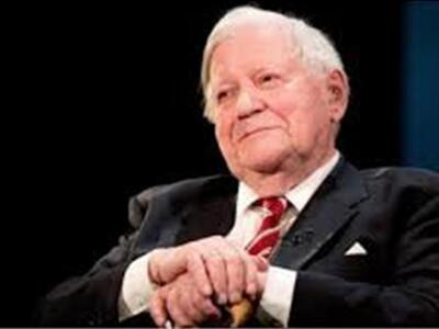 Στην εντατική ο πρώην καγκελάριος Χέλμουτ Σμιτ