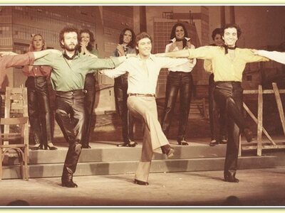 «Τραγούδα Θεατρίνε» η μεγάλη του επιτυχί...