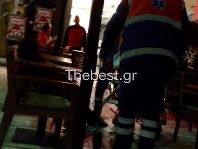 Πάτρα: Άντρες και γυναίκες περιφέρονται ...