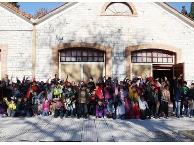 Πάνω από 2.000 μαθητές με τους καθηγητές...