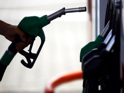 Τιμές καυσίμων: Πόσο θα πληρώσουν οι εκδ...